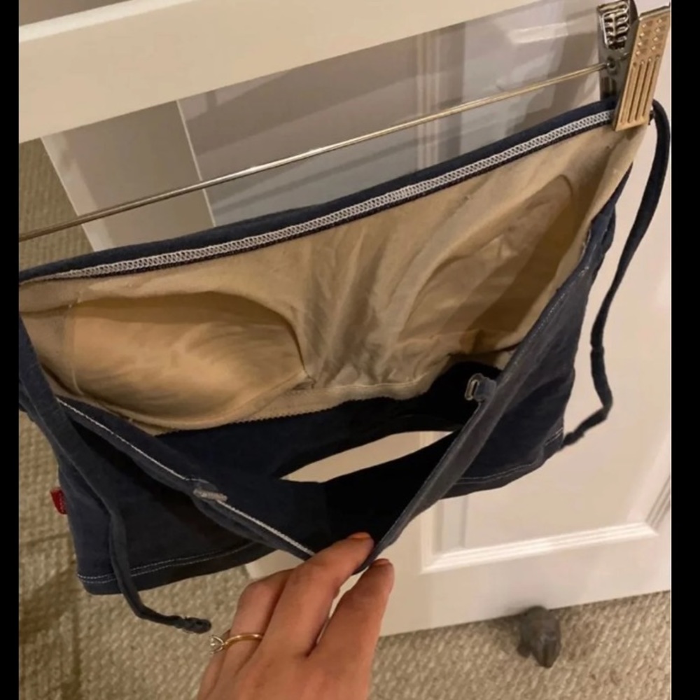Bikini - Picture 4 of 5